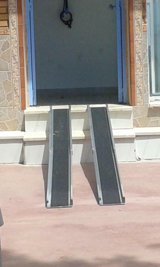 Beachfront House Malaga Luaran gambar